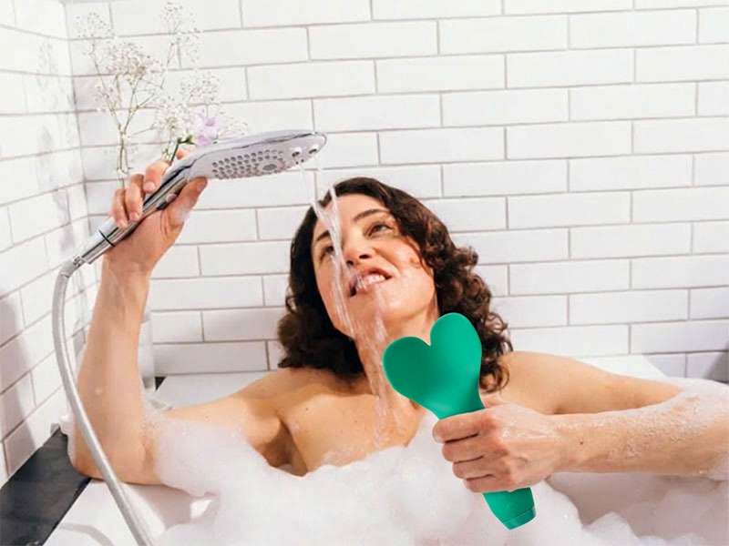 Sử dụng đồ chơi JeJoue Amour trong nhà tắm